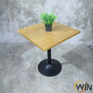 โต๊ะไม้สัก